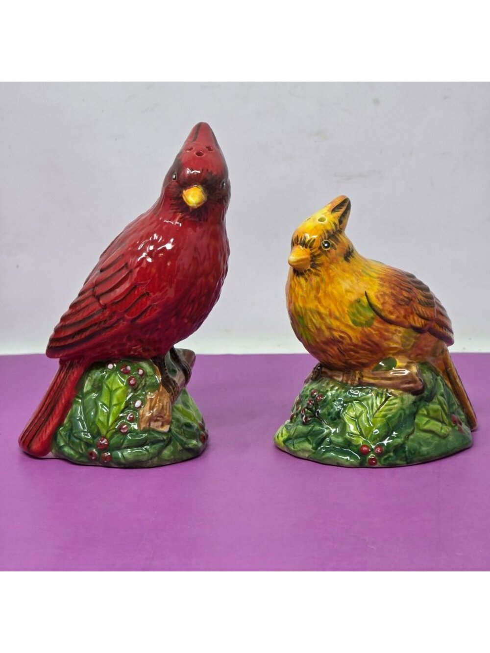 Noble Excellence Cardinal‎ Bird Salt & Pepper Shakers Ceramic Made in China Pair